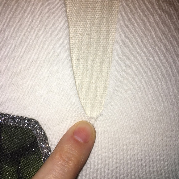 WILDFOX Banana Graphic Top - Picture 6 of 11